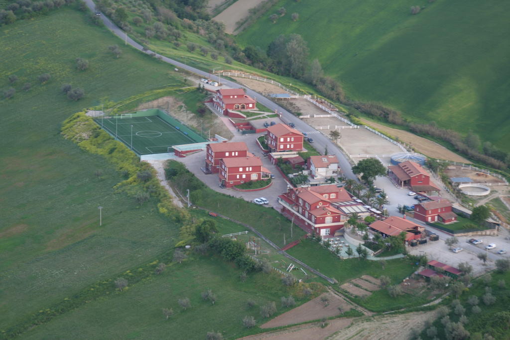 Fattoria Cerreto Hotel มอชาโน ซานตานเจโล ภายนอก รูปภาพ